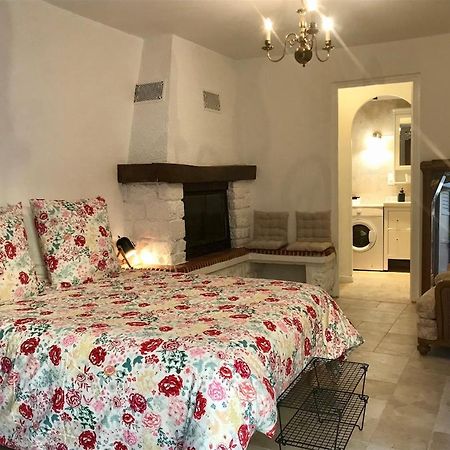 Le Colostre T2 Saint-Martin-de-Bromes Екстер'єр фото